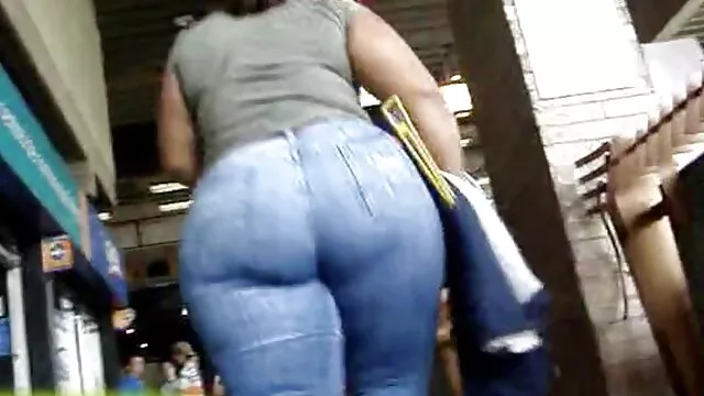 私の眠っている妻のお尻で私は私にピアスペニスを見ました セックス 無料 動画 女性 向け