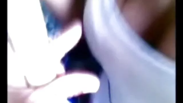 口の中の鼻は彼女に開いています 女性 用 セックス 動画