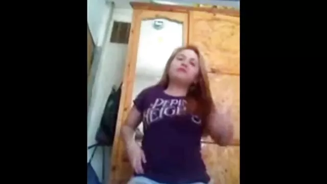 妹、兄と妹の役割を果たしています 女性 専用 セックス 動画