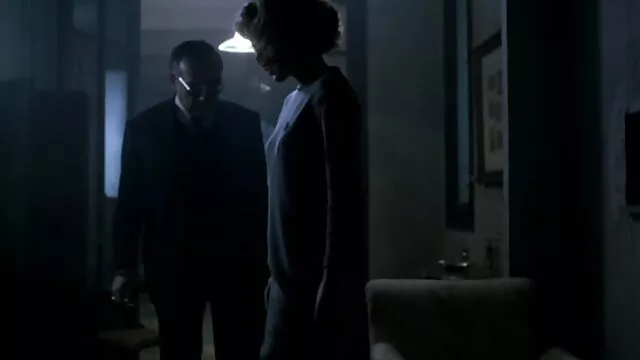 金髪女の子のヘルプと拳の穴を作成します 女子 向け セックス 動画