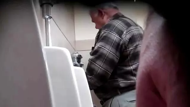 忙しい女の子は、カメラの前で遊んで セックス 動画 無料 女性 向け